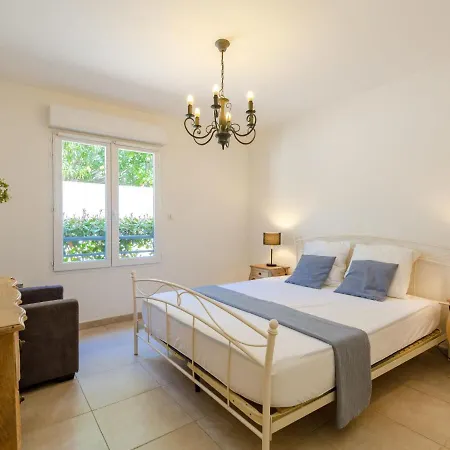 Apartment Les Rivages De L'esterel By Interhome