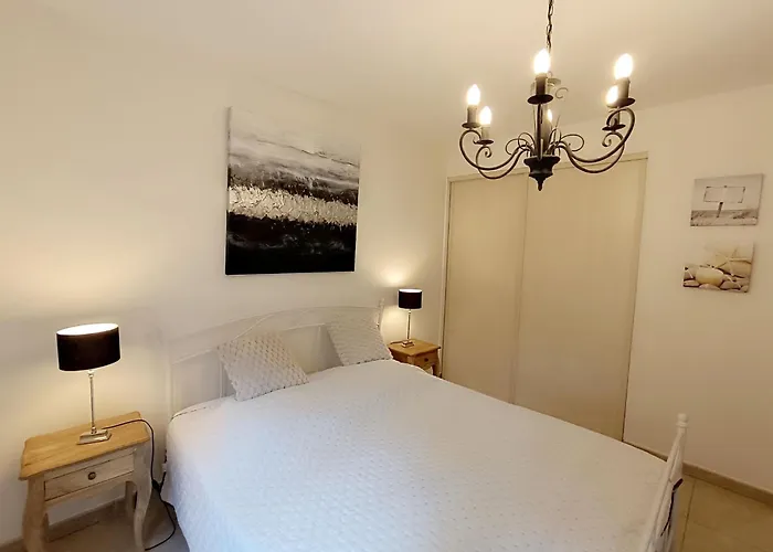 Apartment Les Rivages De L'esterel-2 By Interhome